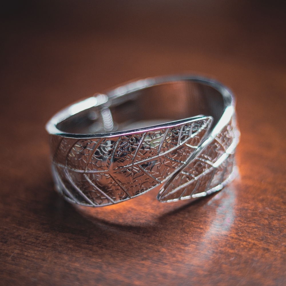 Bijoux Terner "Royal Leaf" Bracelet